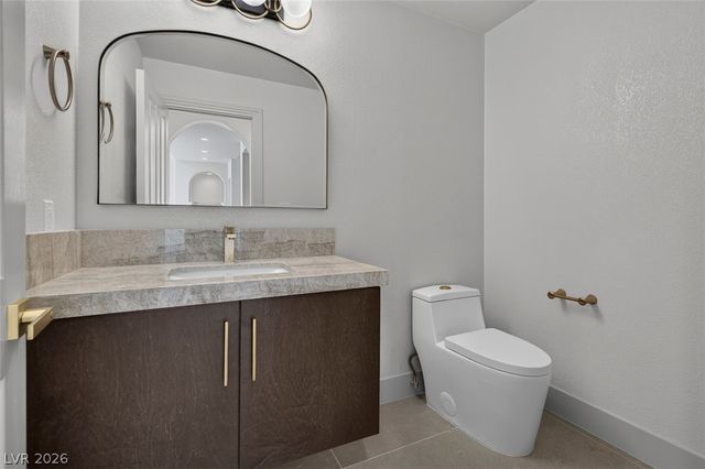 1504 Silver Oaks Street, Las Vegas, NV 89117
