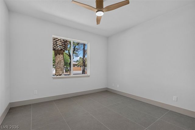 1504 Silver Oaks Street, Las Vegas, NV 89117