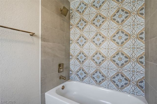 1504 Silver Oaks Street, Las Vegas, NV 89117
