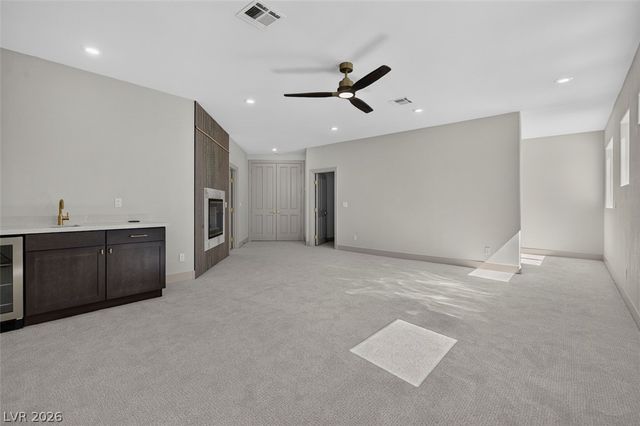 1504 Silver Oaks Street, Las Vegas, NV 89117