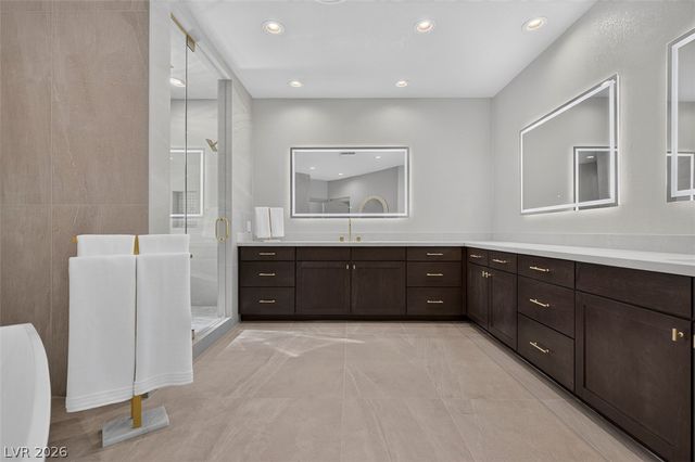 1504 Silver Oaks Street, Las Vegas, NV 89117