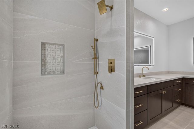 1504 Silver Oaks Street, Las Vegas, NV 89117