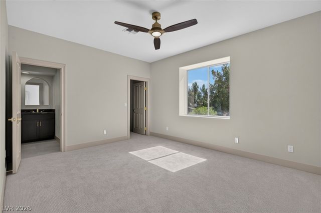 1504 Silver Oaks Street, Las Vegas, NV 89117