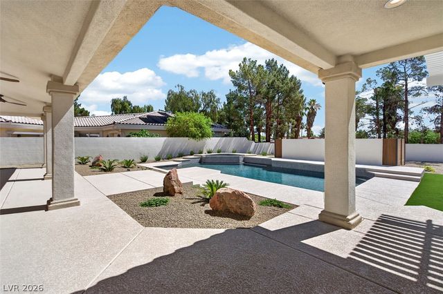 1504 Silver Oaks Street, Las Vegas, NV 89117