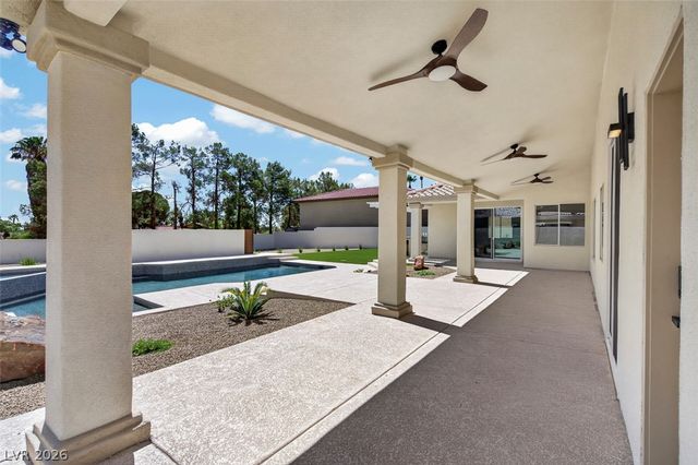1504 Silver Oaks Street, Las Vegas, NV 89117