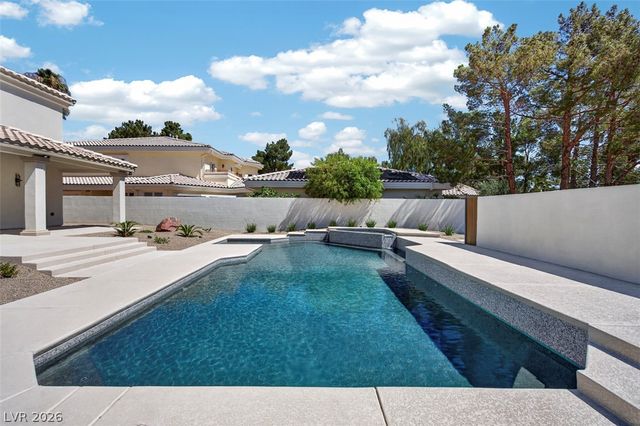 1504 Silver Oaks Street, Las Vegas, NV 89117
