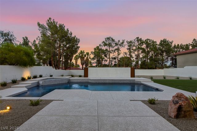 1504 Silver Oaks Street, Las Vegas, NV 89117