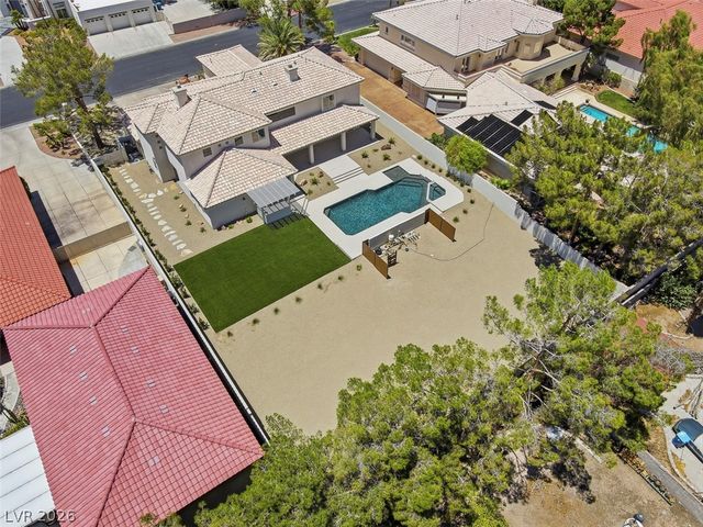 1504 Silver Oaks Street, Las Vegas, NV 89117