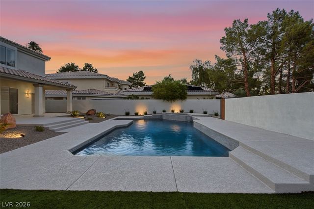 1504 Silver Oaks Street, Las Vegas, NV 89117