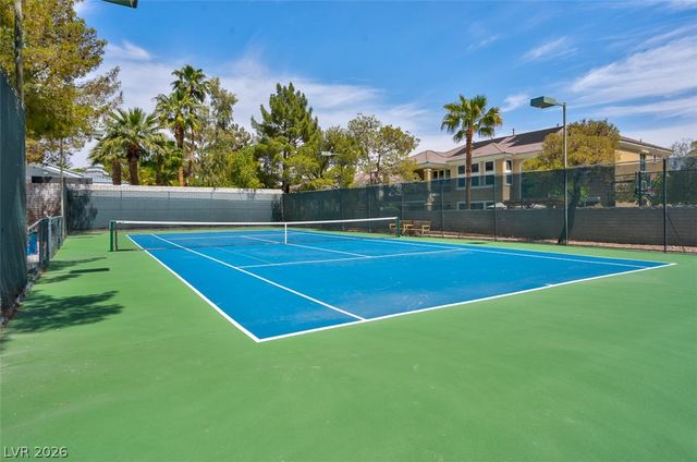1504 Silver Oaks Street, Las Vegas, NV 89117