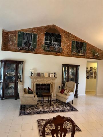 16320 NW 9th Drive, Pembroke Pines, FL 33028