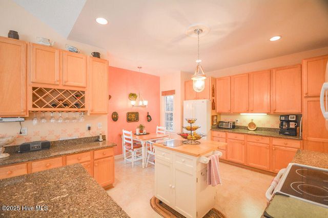 2 Hunter Court, Southern Pines, NC 28387