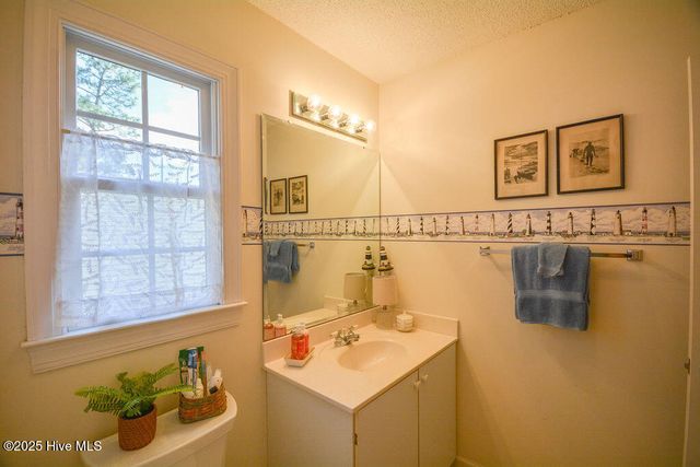 2 Hunter Court, Southern Pines, NC 28387