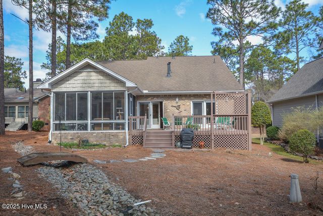 2 Hunter Court, Southern Pines, NC 28387