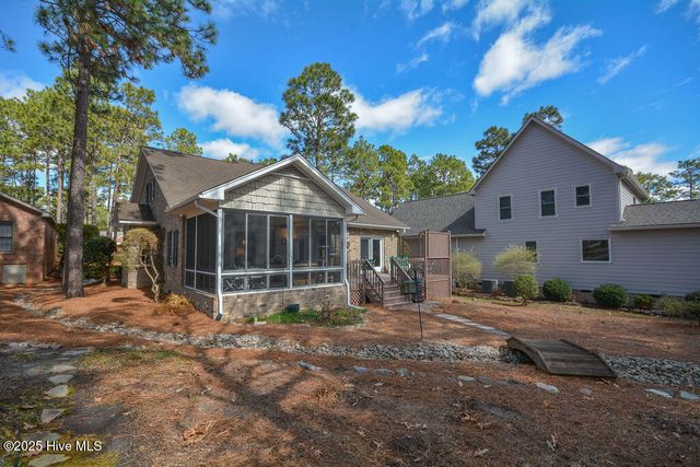 2 Hunter Court, Southern Pines, NC 28387