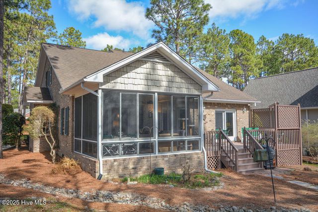 2 Hunter Court, Southern Pines, NC 28387