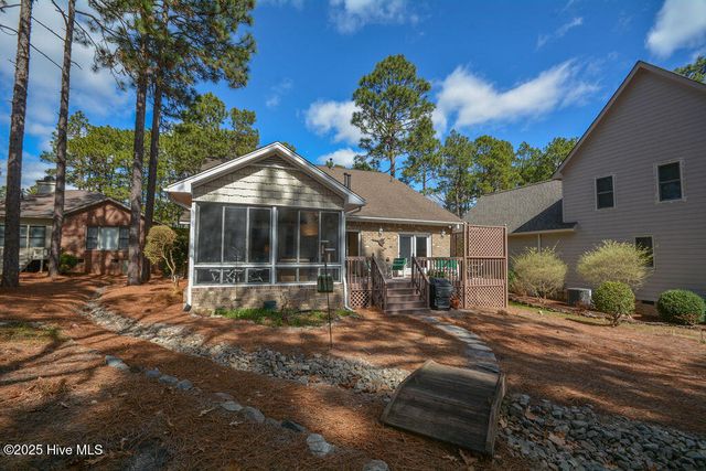 2 Hunter Court, Southern Pines, NC 28387