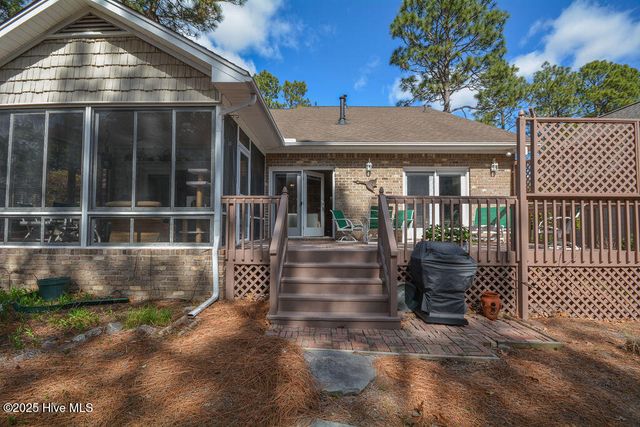 2 Hunter Court, Southern Pines, NC 28387