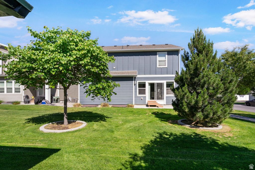 Image 30 of property listing at 15183 S LIBERTY BELL DR, Bluffdale, UT 84065