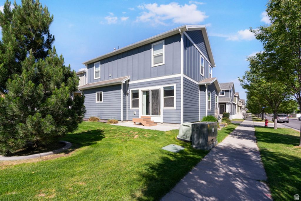 Image 33 of property listing at 15183 S LIBERTY BELL DR, Bluffdale, UT 84065