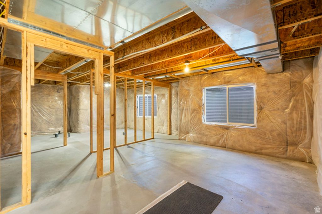 Image 41 of property listing at 15183 S LIBERTY BELL DR, Bluffdale, UT 84065