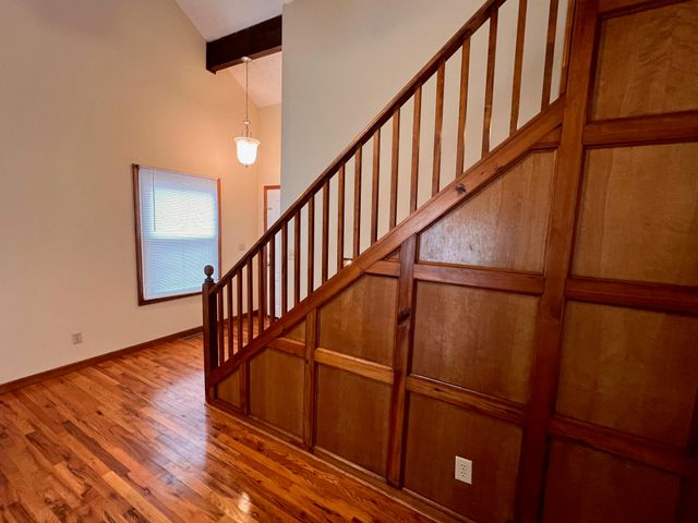 3753 N Pickwick Avenue, Springfield, MO 65803