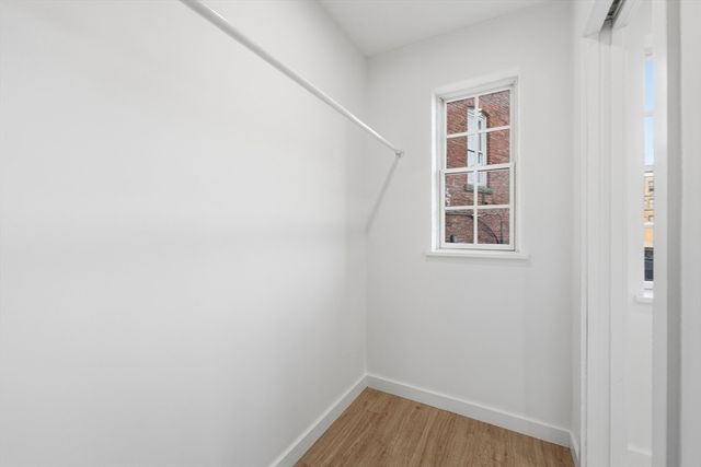 289 Central St, Lowell, MA 01852
