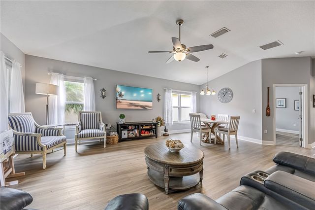 209 Briarcliff Circle, Sebastian, FL 32958