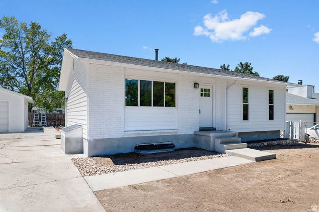 5722 S GANDALF DR, Taylorsville, UT 84129