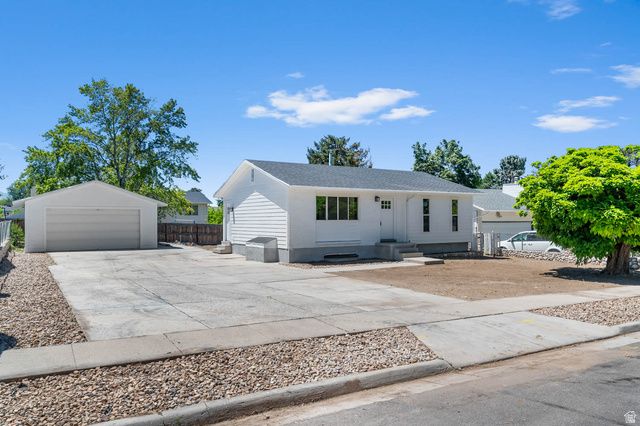 5722 S GANDALF DR, Taylorsville, UT 84129
