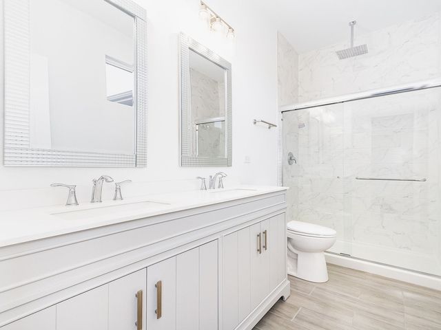 17 w dearborn Street, Plano, IL 60545
