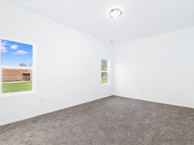 17 w dearborn Street, Plano, IL 60545