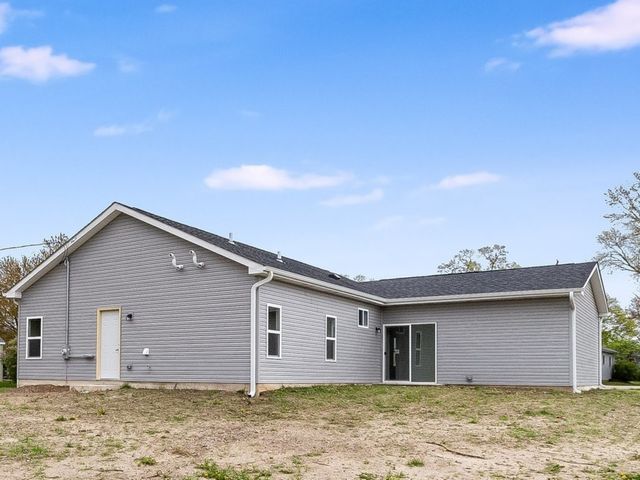 17 w dearborn Street, Plano, IL 60545