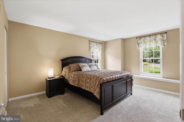 223 GREENVIEW DR, Lancaster, PA 17601