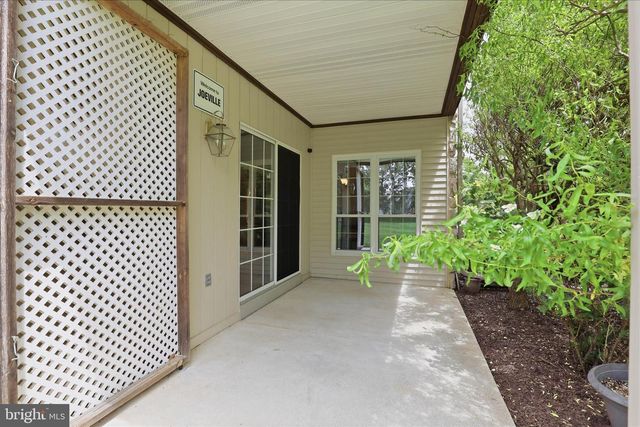 223 GREENVIEW DR, Lancaster, PA 17601