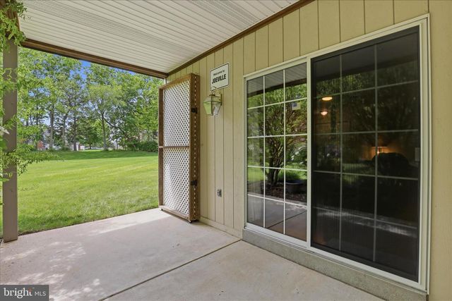 223 GREENVIEW DR, Lancaster, PA 17601