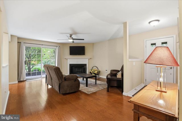 223 GREENVIEW DR, Lancaster, PA 17601