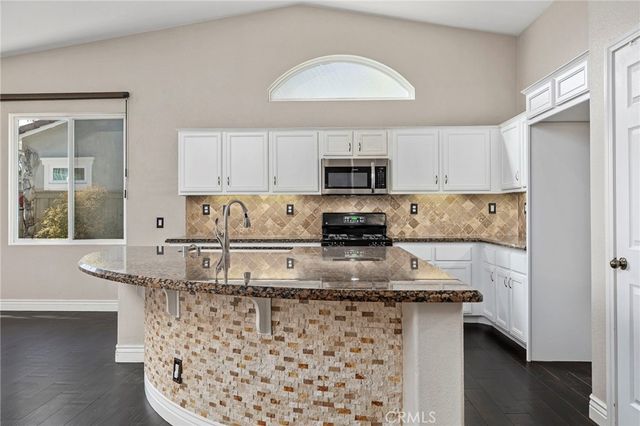 34285 Canyon Rim Drive, Lake Elsinore, CA 92532