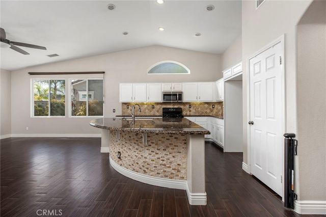 34285 Canyon Rim Drive, Lake Elsinore, CA 92532