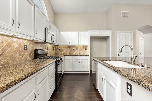34285 Canyon Rim Drive, Lake Elsinore, CA 92532