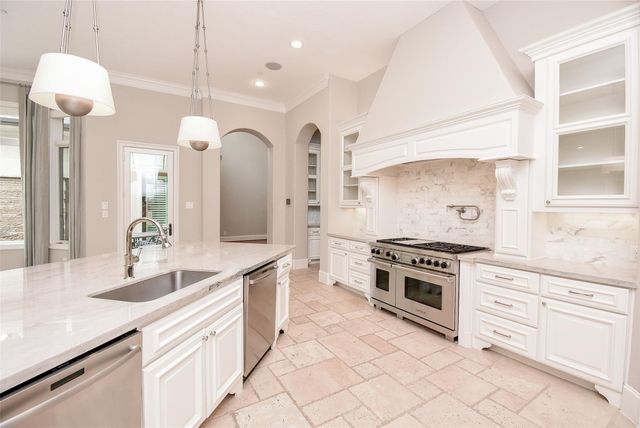 11910 Heritage Lane, Houston, TX 77024