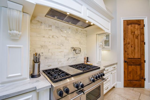 11910 Heritage Lane, Houston, TX 77024