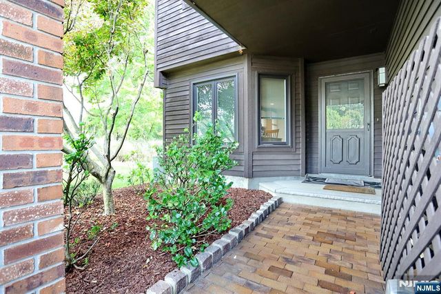 374 French Court, Teaneck, NJ 07666