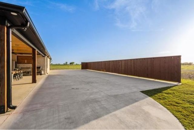 4251 Refuge Road, Sherman, TX 75092