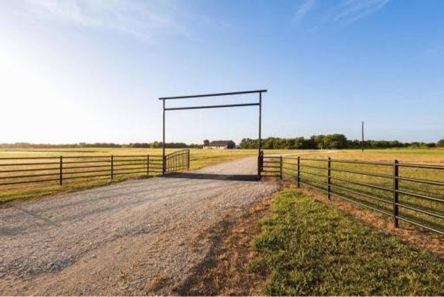 4251 Refuge Road, Sherman, TX 75092