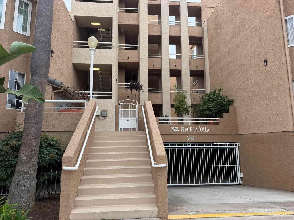 3969 Mahaila 106, San Diego, CA 92122 — exterior