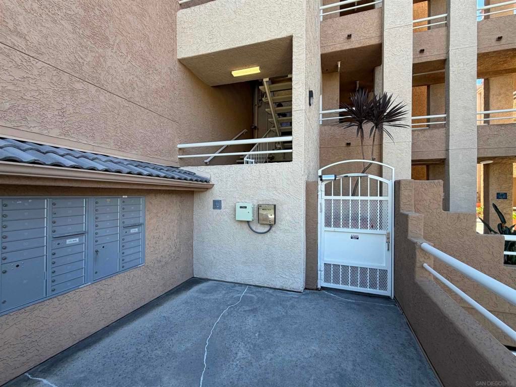 3969 Mahaila 106, San Diego, CA 92122 — photo 2