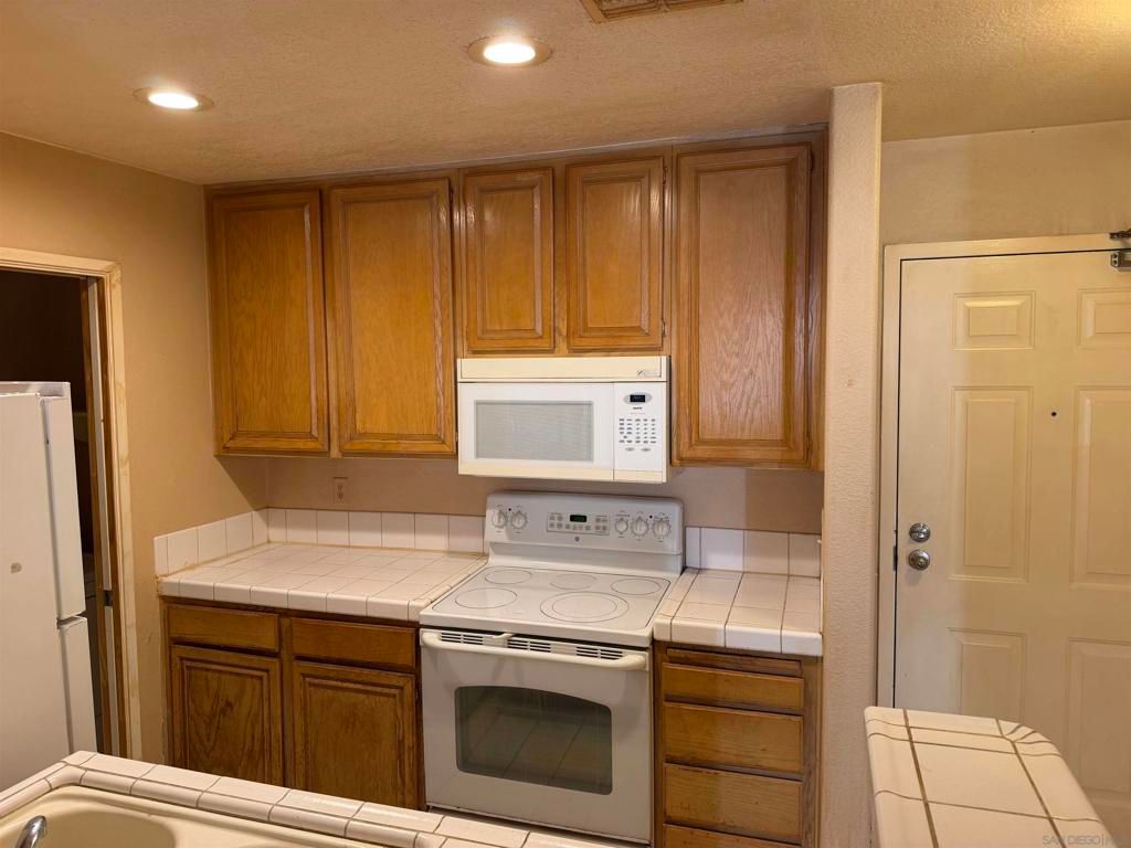 3969 Mahaila 106, San Diego, CA 92122 — photo 3