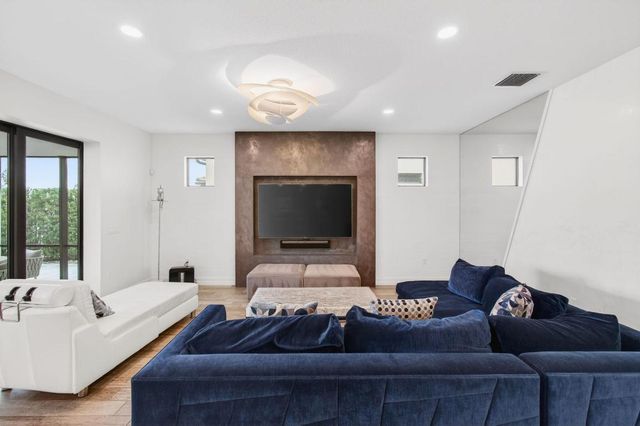 8305 Pedigree Circle, Lake Worth, FL 33467