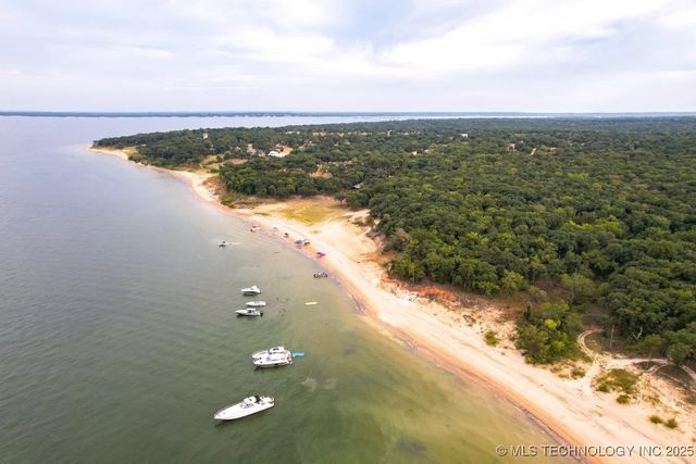 5112 Oakwood Drive, Kingston, OK 73439